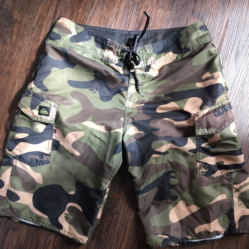 Quiksilver men’s board shorts